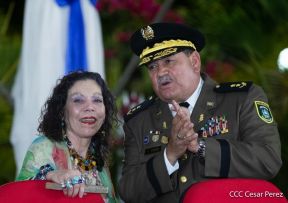 Toma de posesión del cargo de Comandante en Jefe del Ejército de Nicaragua