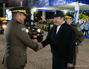 Toma de posesión del cargo de Comandante en Jefe del Ejército de Nicaragua