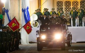 Toma de posesión del cargo de Comandante en Jefe del Ejército de Nicaragua