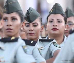 Toma de posesión del cargo de Comandante en Jefe del Ejército de Nicaragua