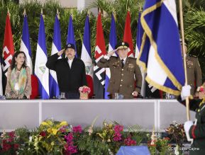 Toma de posesión del cargo de Comandante en Jefe del Ejército de Nicaragua