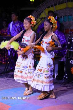 Desborde de Amor en  homenaje a los héroes y mártires de Los Sabogales