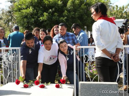 Desborde de Amor en  homenaje a los héroes y mártires de Los Sabogales