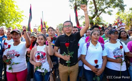 Desborde de Amor en  homenaje a los héroes y mártires de Los Sabogales