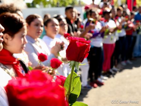 Desborde de Amor en  homenaje a los héroes y mártires de Los Sabogales
