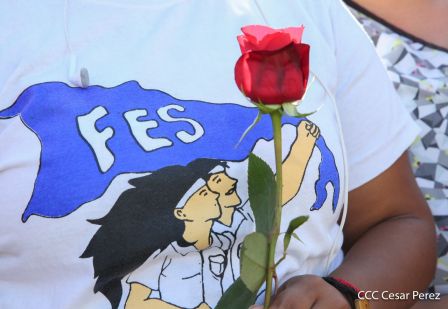 Desborde de Amor en  homenaje a los héroes y mártires de Los Sabogales