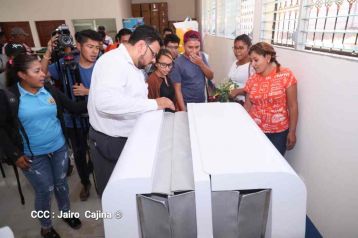 Desborde de Amor en  homenaje a los héroes y mártires de Los Sabogales