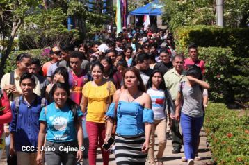 Desborde de Amor en  homenaje a los héroes y mártires de Los Sabogales
