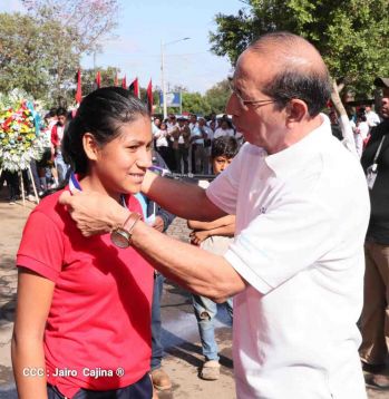 Desborde de Amor en  homenaje a los héroes y mártires de Los Sabogales