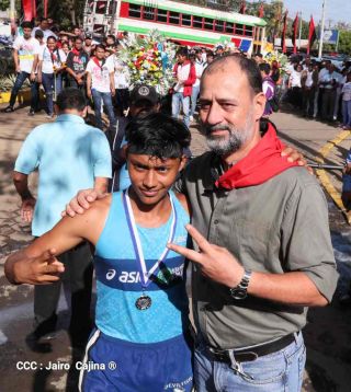 Desborde de Amor en  homenaje a los héroes y mártires de Los Sabogales