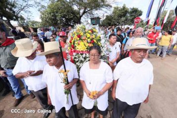 Desborde de Amor en  homenaje a los héroes y mártires de Los Sabogales