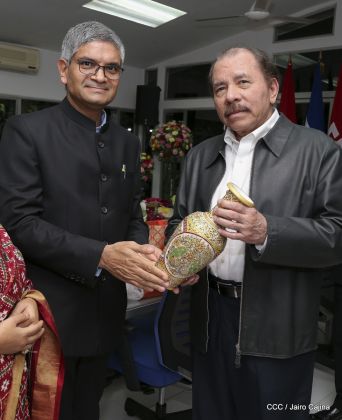  Cinco nuevos embajadores concurrentes presentan cartas credenciales