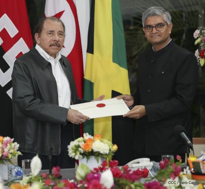  Cinco nuevos embajadores concurrentes presentan cartas credenciales