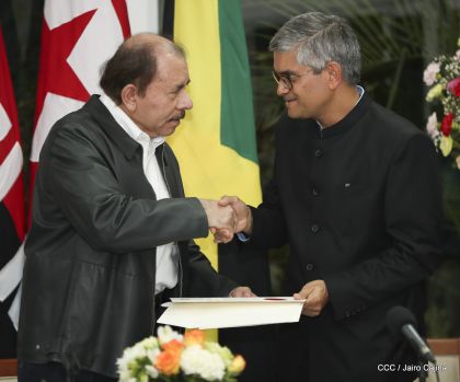  Cinco nuevos embajadores concurrentes presentan cartas credenciales