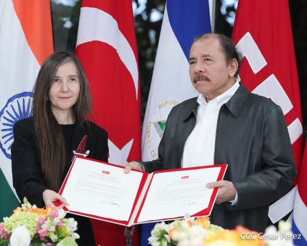  Cinco nuevos embajadores concurrentes presentan cartas credenciales