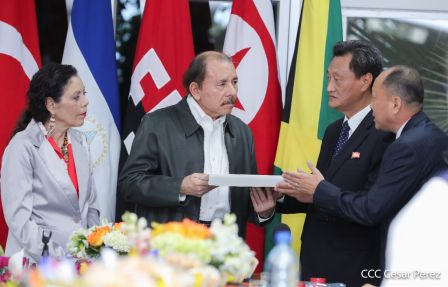  Cinco nuevos embajadores concurrentes presentan cartas credenciales