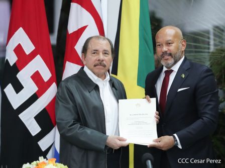  Cinco nuevos embajadores concurrentes presentan cartas credenciales