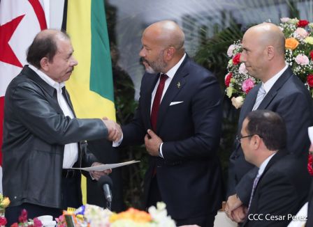  Cinco nuevos embajadores concurrentes presentan cartas credenciales