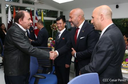  Cinco nuevos embajadores concurrentes presentan cartas credenciales