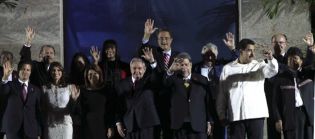 Daniel y Rosario junto a presidentes CELAC en Palacio de la Revolución (Cuba)