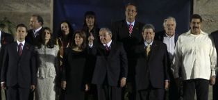 Daniel y Rosario junto a presidentes CELAC en Palacio de la Revolución (Cuba)
