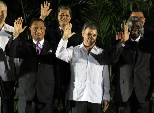 Daniel y Rosario junto a presidentes CELAC en Palacio de la Revolución (Cuba)