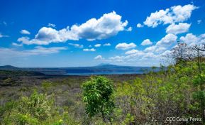 Inauguración del mirador y restaurante El Balcón en el volcán Masaya