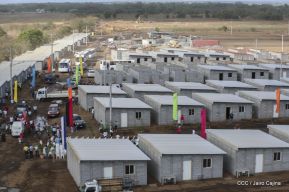 Familias recibieron las primeras 100 casas del programa Bismarck Martínez