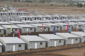 Familias recibieron las primeras 100 casas del programa Bismarck Martínez