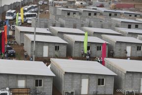 Familias recibieron las primeras 100 casas del programa Bismarck Martínez