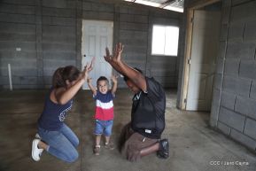 Familias recibieron las primeras 100 casas del programa Bismarck Martínez