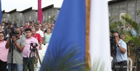 Familias recibieron las primeras 100 casas del programa Bismarck Martínez