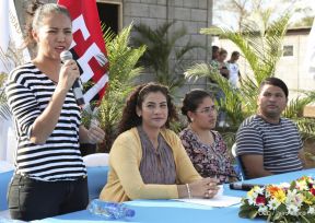 Familias recibieron las primeras 100 casas del programa Bismarck Martínez