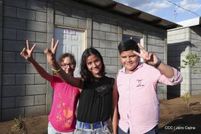 Familias recibieron las primeras 100 casas del programa Bismarck Martínez