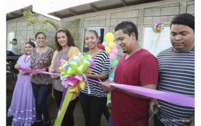 Familias recibieron las primeras 100 casas del programa Bismarck Martínez