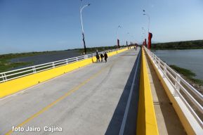 Inauguran puente "El Paso de Panaloya"
