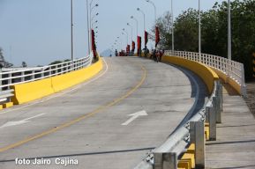 Inauguran puente "El Paso de Panaloya"