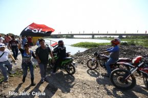 Inauguran puente "El Paso de Panaloya"