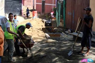 Instalación de Alcantarillado Sanitario en barrio Las Torres (Managua)