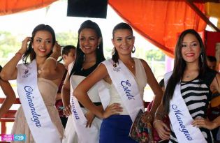 Candidatas Carnaval Alegría por la Vida visitan Puerto Salvador Allende