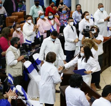 Medalla de Honor a Trabajadores de la Salud de Nicaragua, Guerros de Luz y Amor