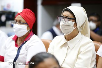 Medalla de Honor a Trabajadores de la Salud de Nicaragua, Guerros de Luz y Amor