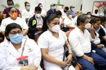 Medalla de Honor a Trabajadores de la Salud de Nicaragua, Guerros de Luz y Amor