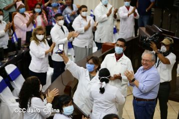 Medalla de Honor a Trabajadores de la Salud de Nicaragua, Guerros de Luz y Amor