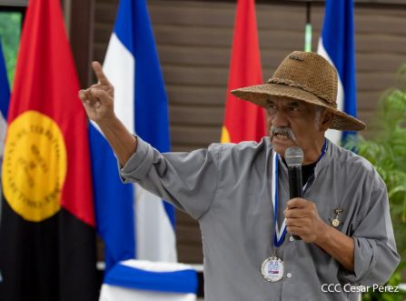 Juventud Sandinista rinde homenaje al maestro Orlando Pineda y al profesor Miguel de Castilla