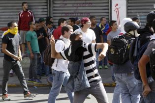 Derecha fascista provoca violencia en Venezuela