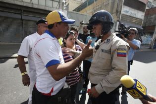 Derecha fascista provoca violencia en Venezuela
