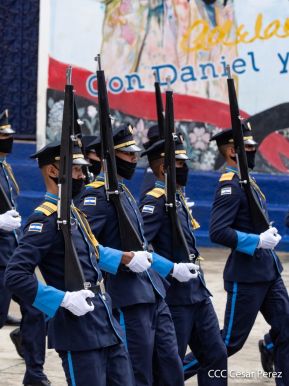 Policía Nacional saluda 41 aniversario de su constitución