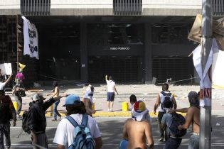 Derecha fascista provoca violencia en Venezuela