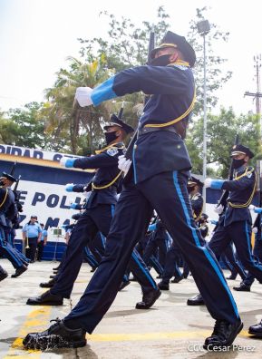 Policía Nacional saluda 41 aniversario de su constitución